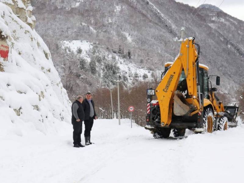 ცაგერის მუნიციპალიტეტში, თოვლის საფარისგან ადგილობრივი მნიშვნელობის გზების გაწმენდითი...